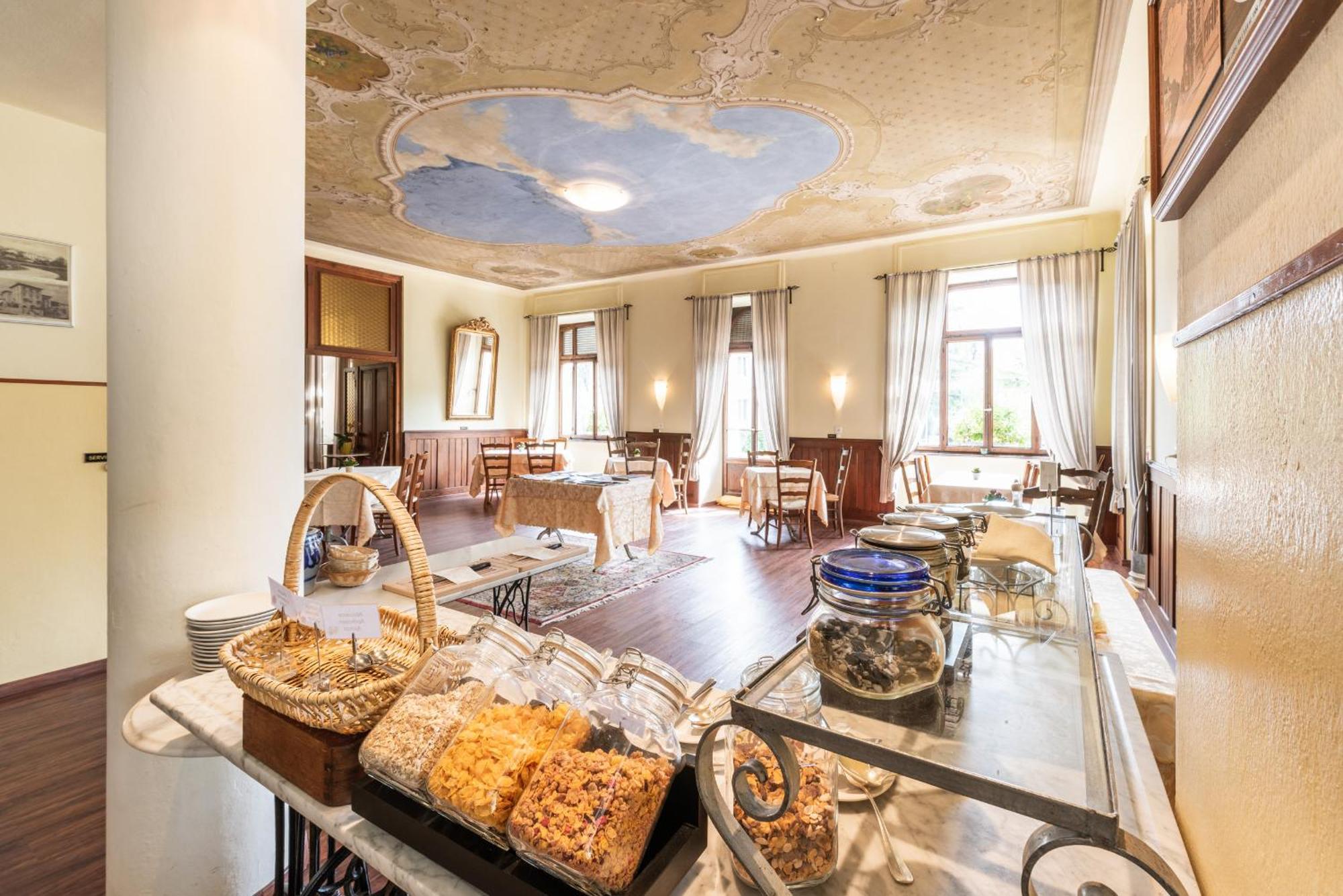 Albergo Hotel Tesserete होटल 3*